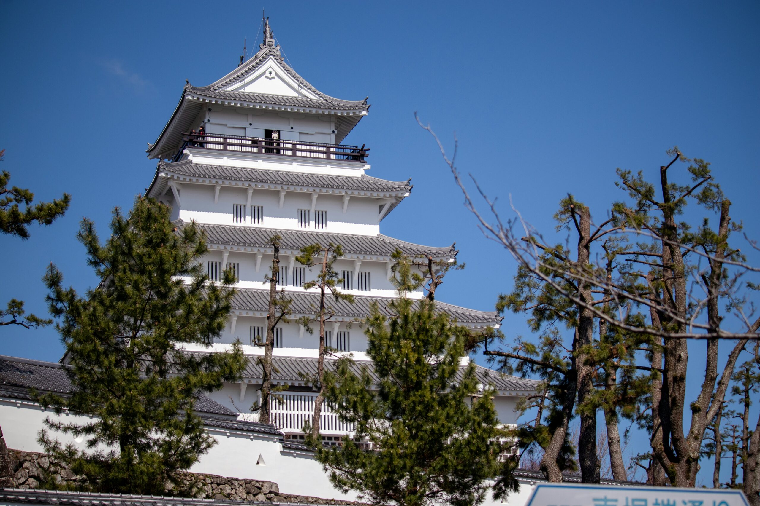 島原城の白亜の天守閣